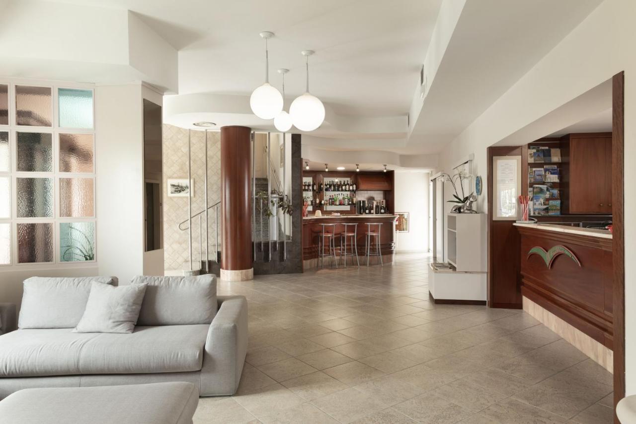 Hotel Al Gabbiano 보사마리나 외부 사진